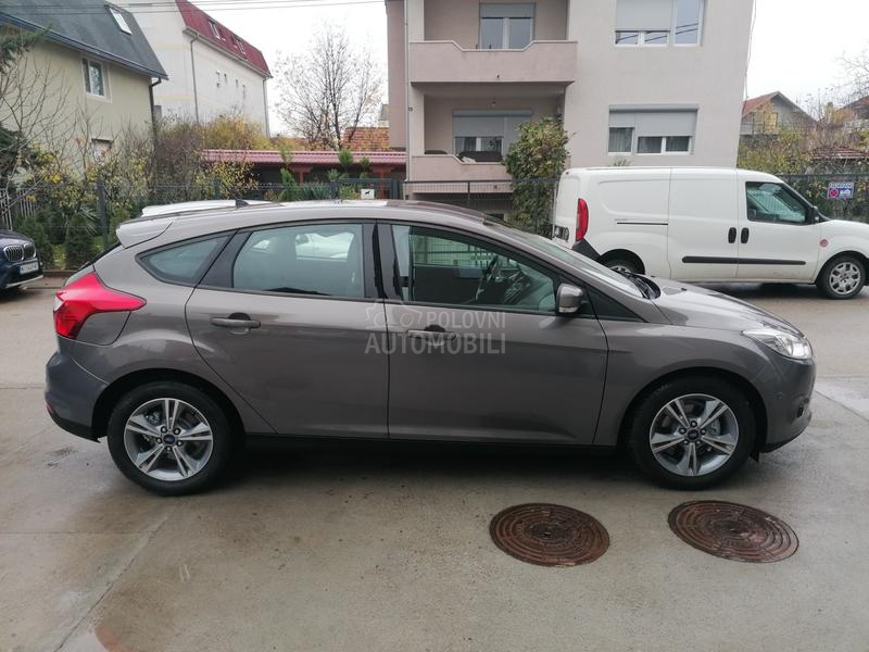 Ford Focus 1.0i TREND LINE CH