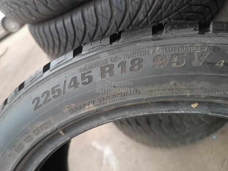 Kumho 225/45 R18 Sve sezone
