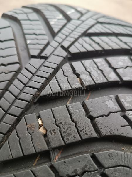 Kumho 225/45 R18 Sve sezone