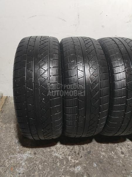 Petlas 225/45 R19 Zimska