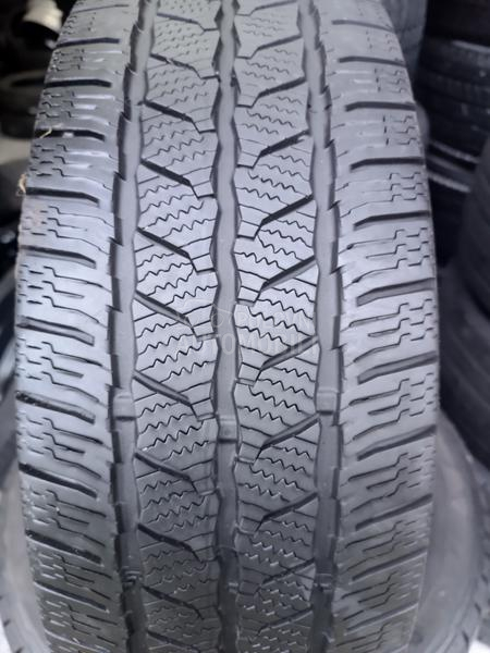 Continental 215/60 R17 Zimska