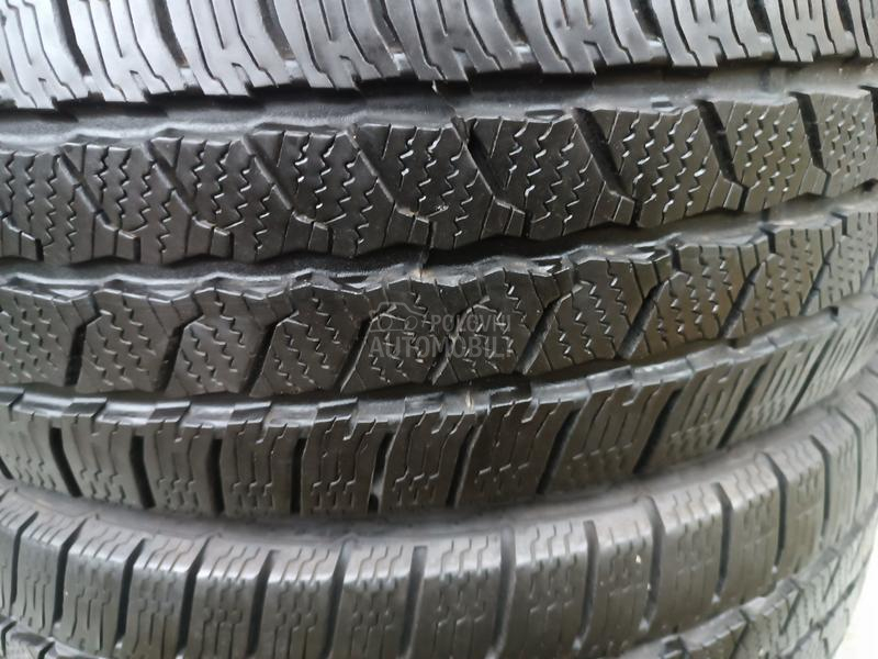 Continental 215/60 R17 Zimska