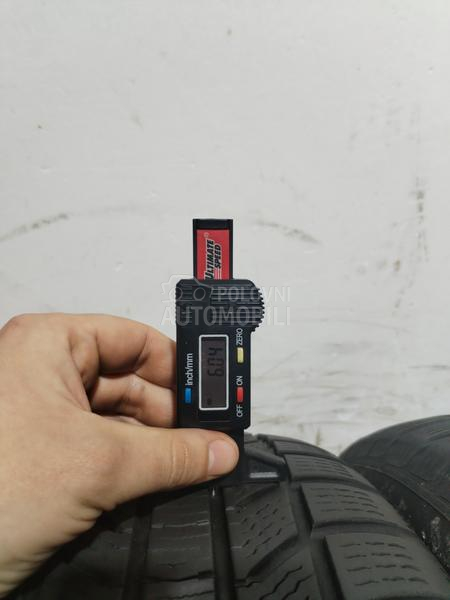 Continental 215/60 R17 Zimska