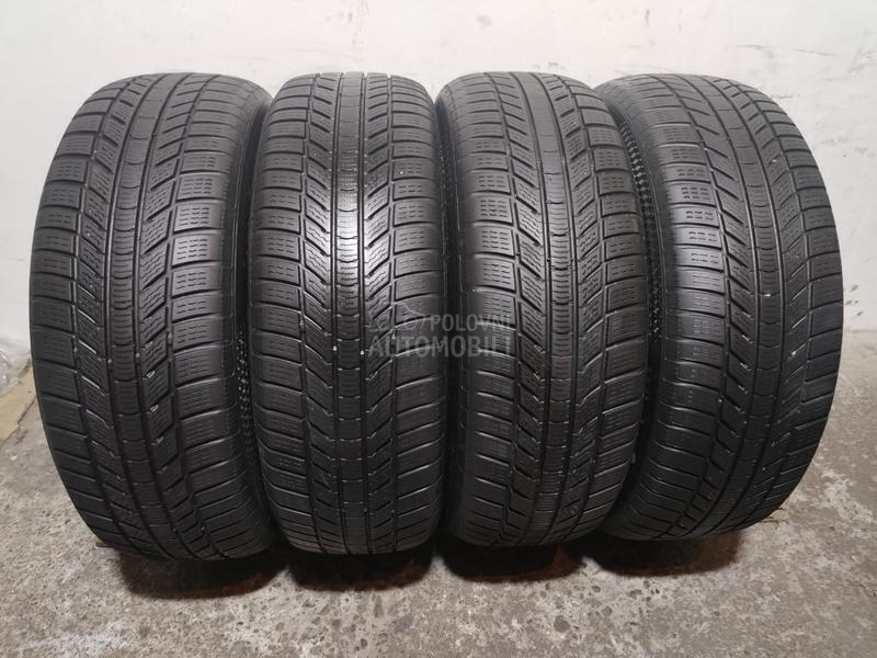Continental 215/60 R17 Zimska