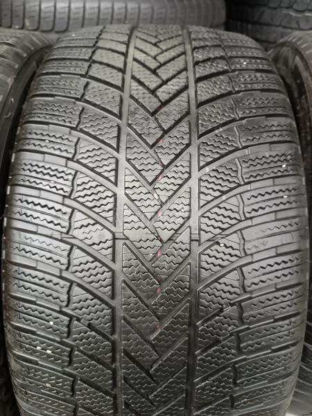 Bridgestone 255/40 R18 Zimska