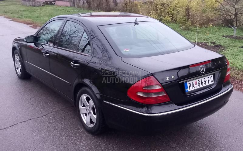 Mercedes Benz E 220 