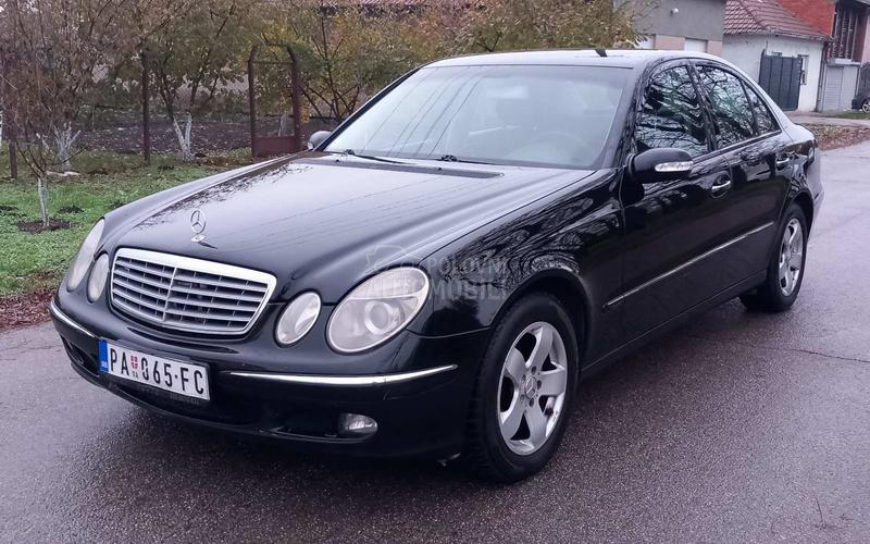 Mercedes Benz E 220 