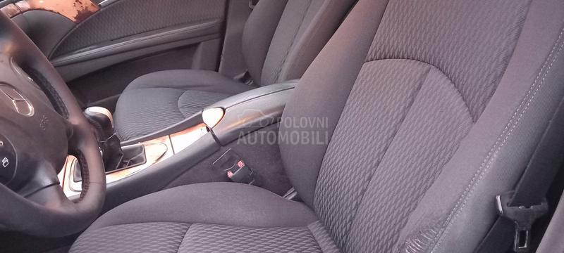 Mercedes Benz E 220 