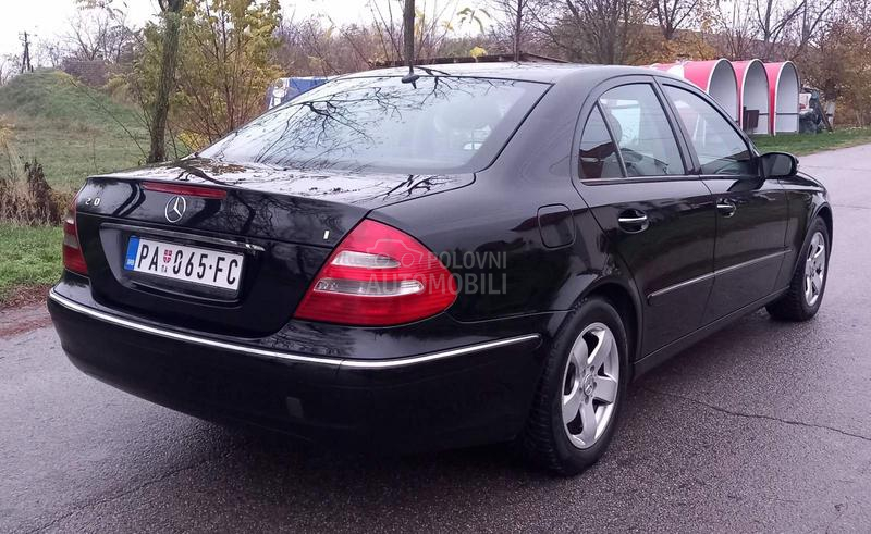 Mercedes Benz E 220 