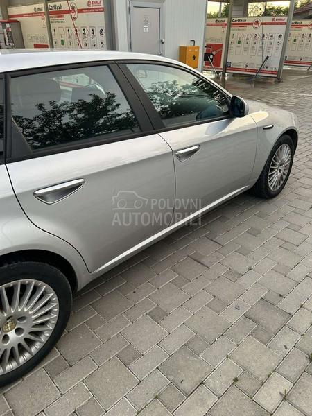 Alfa Romeo 159 ALFA ROMEMO 159