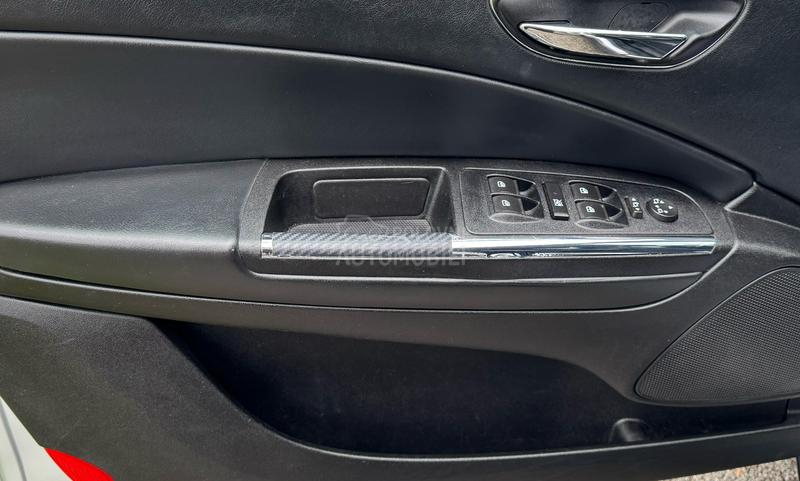 Lancia Delta 1.6 M-Jet PLATINO