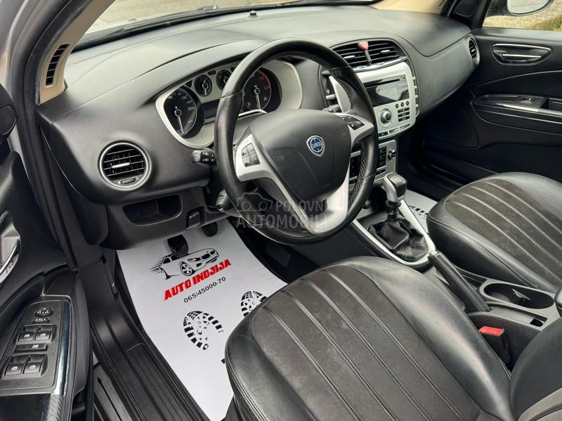 Lancia Delta 1.6 M-Jet PLATINO