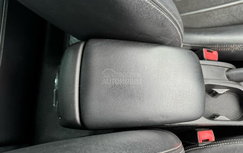 Lancia Delta 1.6 M-Jet PLATINO