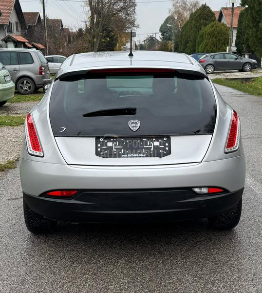 Lancia Delta 1.6 M-Jet PLATINO