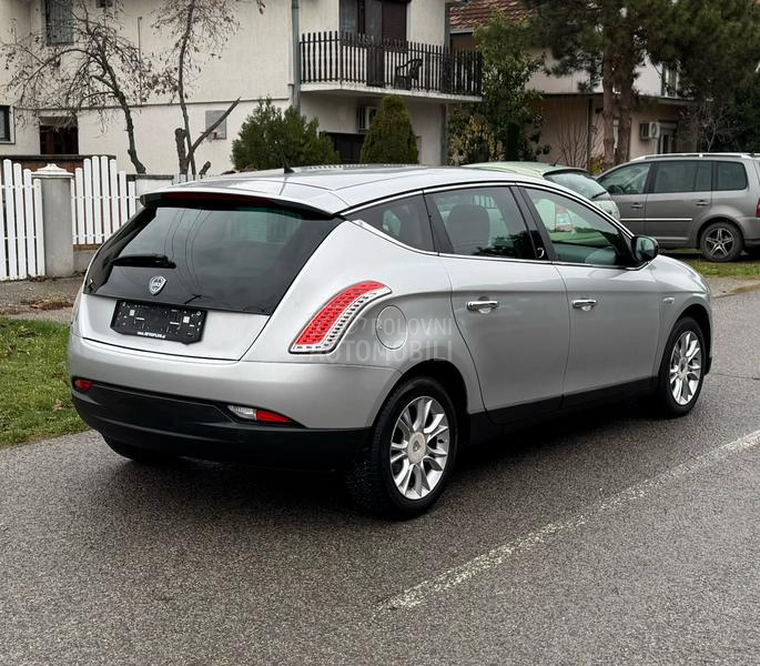 Lancia Delta 1.6 M-Jet PLATINO