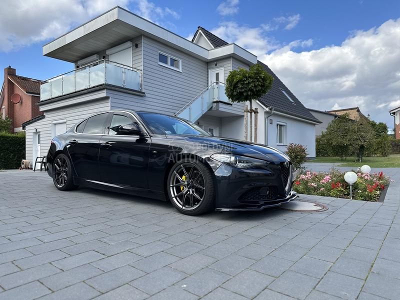 Alfa Romeo Giulia 