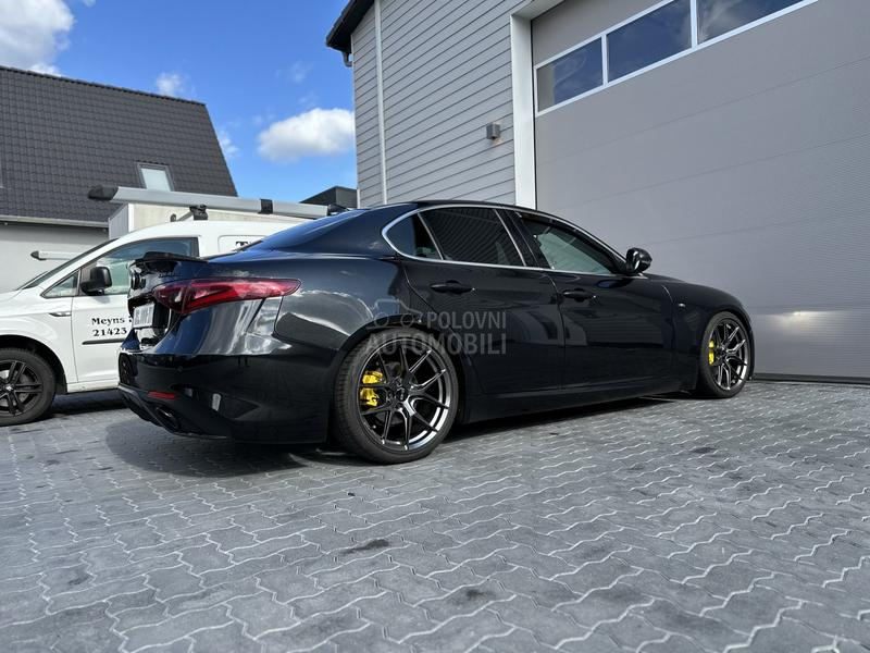 Alfa Romeo Giulia 