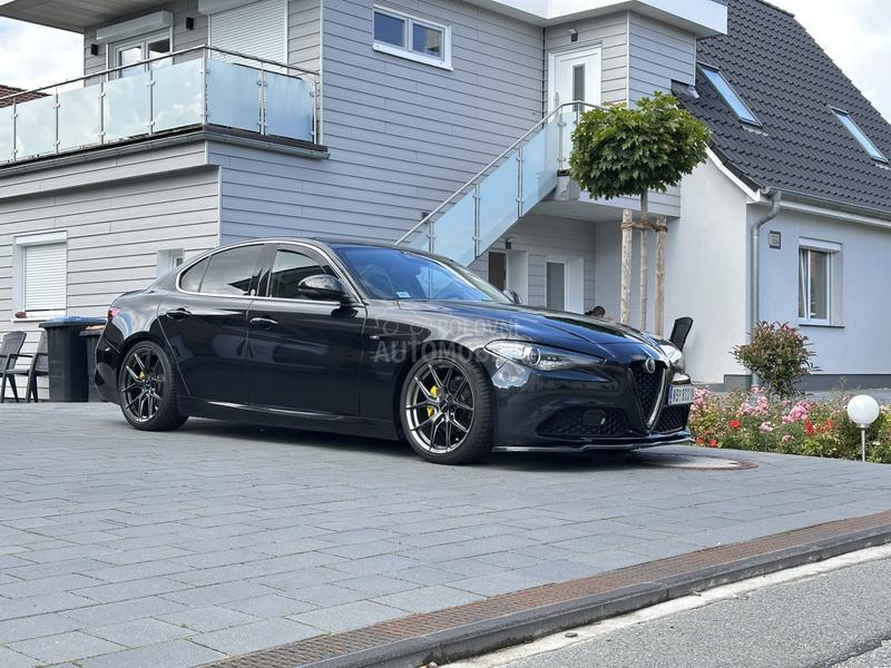Alfa Romeo Giulia 