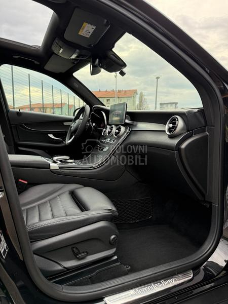 Mercedes Benz GLC 250 4MATIC ALL BLACK