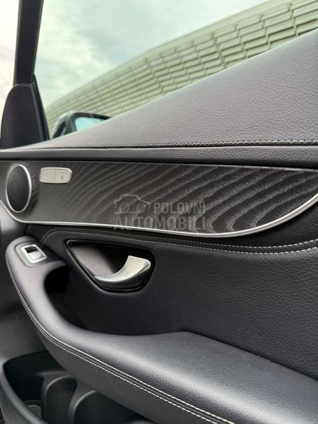 Mercedes Benz GLC 250 4MATIC ALL BLACK