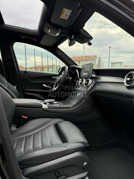 Mercedes Benz GLC 250 4MATIC ALL BLACK