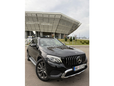 Mercedes Benz GLC 250 4MATIC ALL BLACK