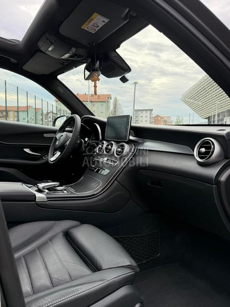 Mercedes Benz GLC 250 4MATIC ALL BLACK