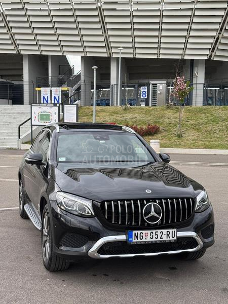 Mercedes Benz GLC 250 4MATIC ALL BLACK