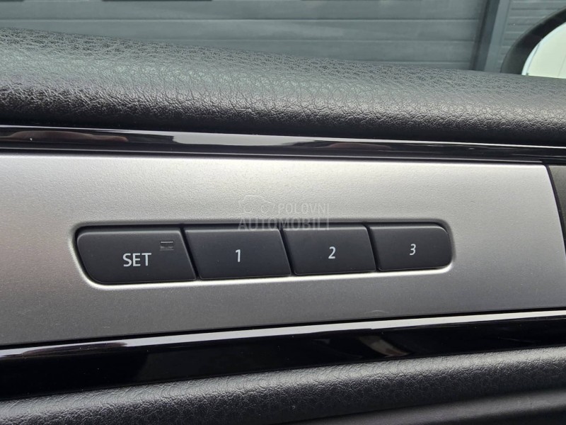 Volkswagen Touareg 3.0TDI CARAT 4x4