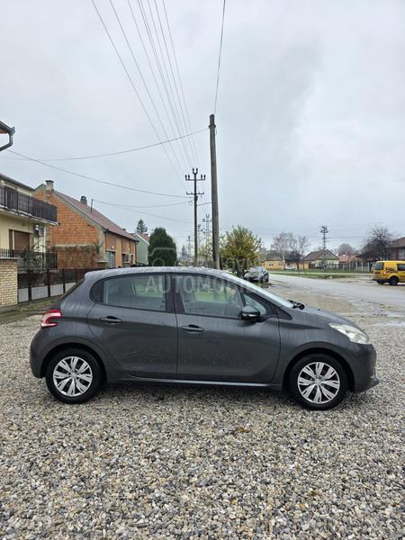Peugeot 208 1.4 hdi