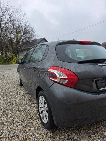 Peugeot 208 1.4 hdi