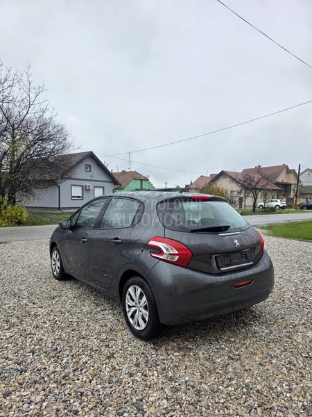 Peugeot 208 1.4 hdi