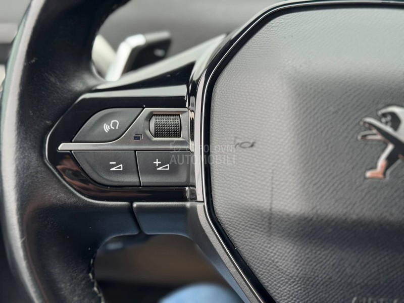 Peugeot 3008 ALLURE/1.5D/Kamera
