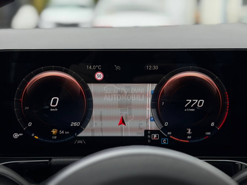 Mercedes Benz GLA 200 D/150/AMG/NOV