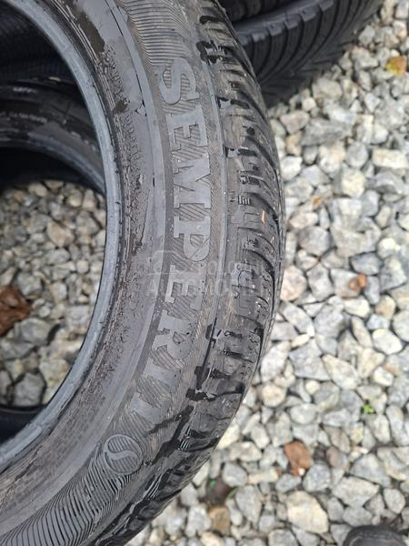 Semperit 185/60 R15 Zimska