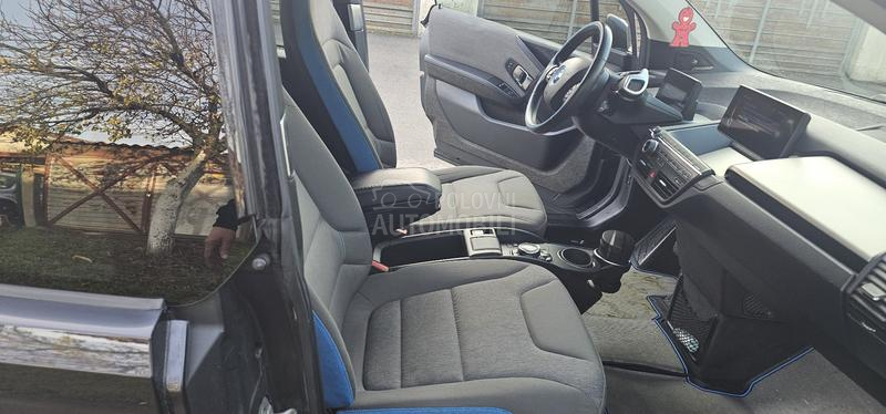 BMW i3 elektricni
