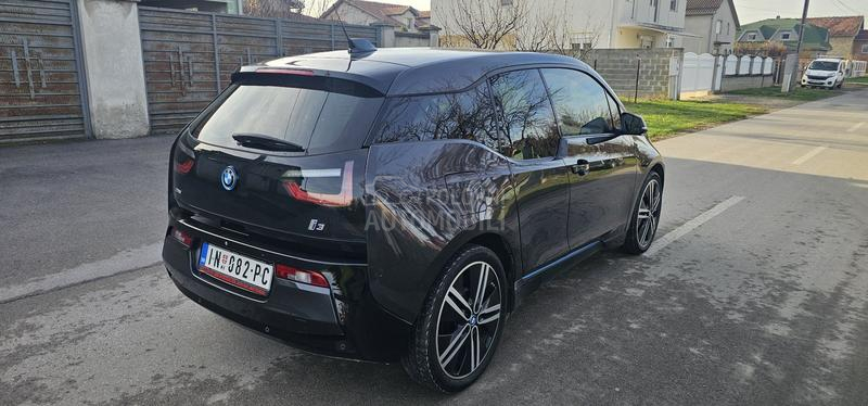 BMW i3 elektricni
