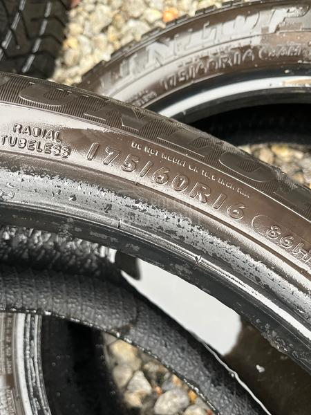 Dunlop 175/60 R16 Zimska