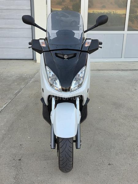 Yamaha X Max 250