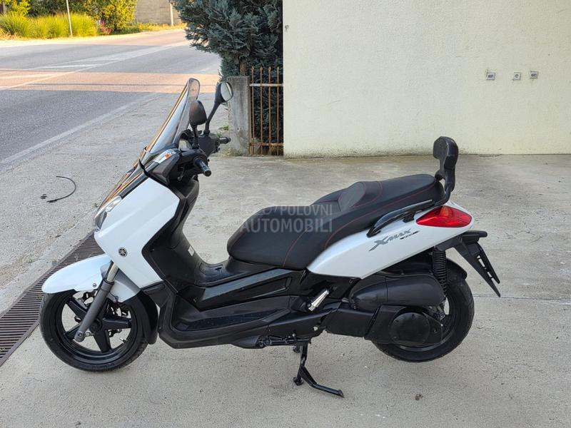Yamaha X Max 250