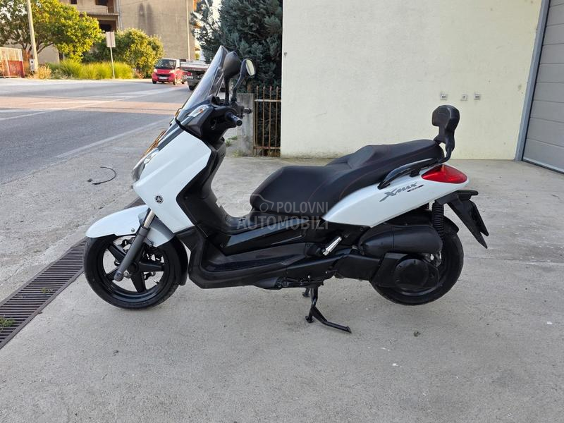 Yamaha X Max 250