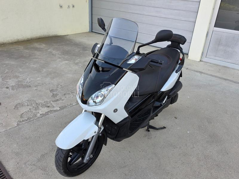 Yamaha X Max 250