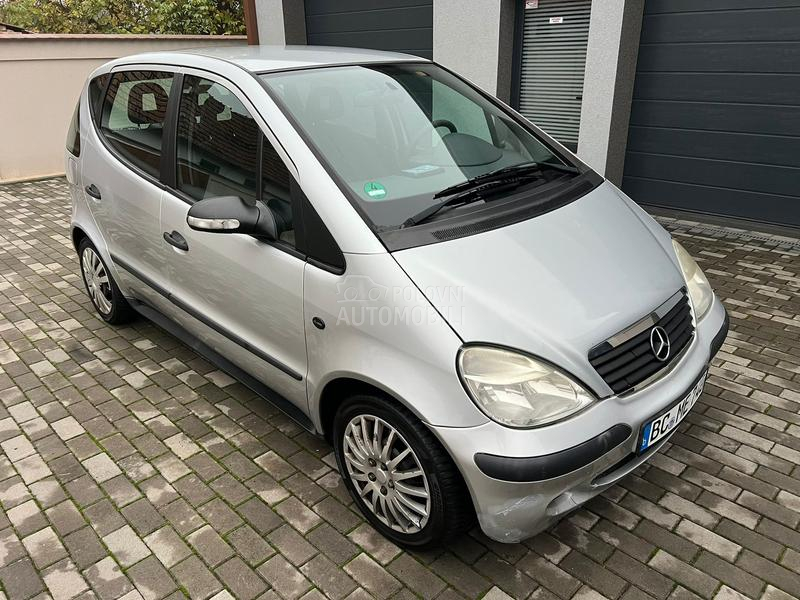 Mercedes Benz A 140 SA TABLICAMA