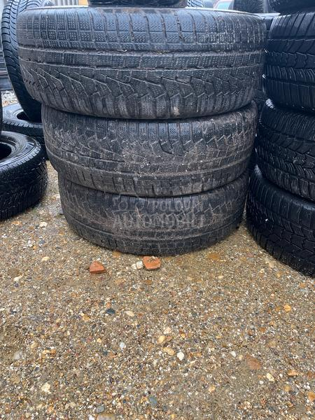 Hankook 205/60 R16 Zimska