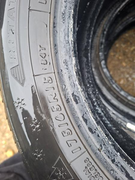 Dunlop 175/65 R15 Zimska