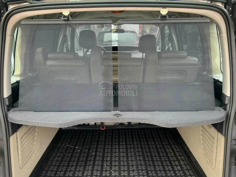 Renault Espace IV 2.0dCi 2009. god. -  kompletan auto u delovima