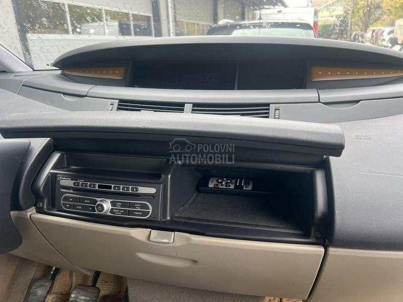 Renault Espace IV 2.0dCi 2009. god. -  kompletan auto u delovima