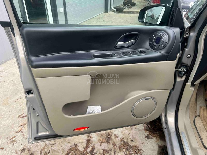 Renault Espace IV 2.0dCi 2009. god. -  kompletan auto u delovima