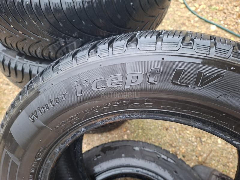 Hankook 215/60 R16 Zimska