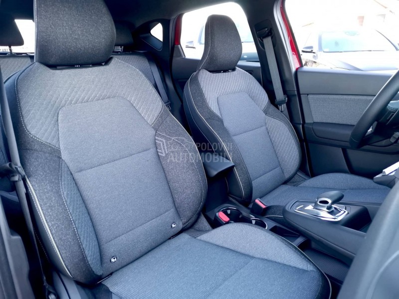 Renault Captur techno TCe 160 EDC